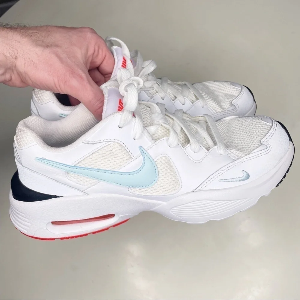 Nike Air Max Fusion Sneaker White Glacier Blue CJ1671 Women’s Size 9 - Picture 2 of 9